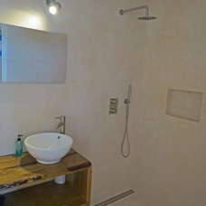 bathroom 2.jpg